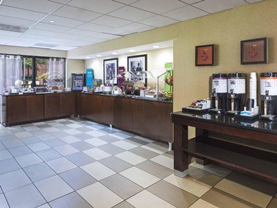 Hampton Atlanta-stone Mountain 3*